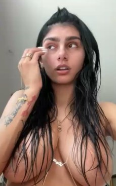 Mia Khalifa Naked and shower ppv Video